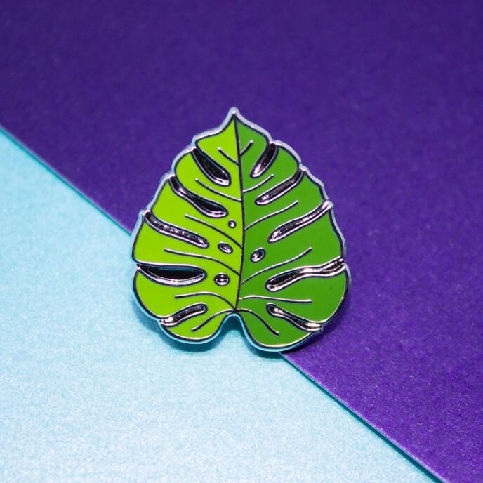 Sprinkle Club - Green leaf Monstera Deliciosa enamel pin with silver details